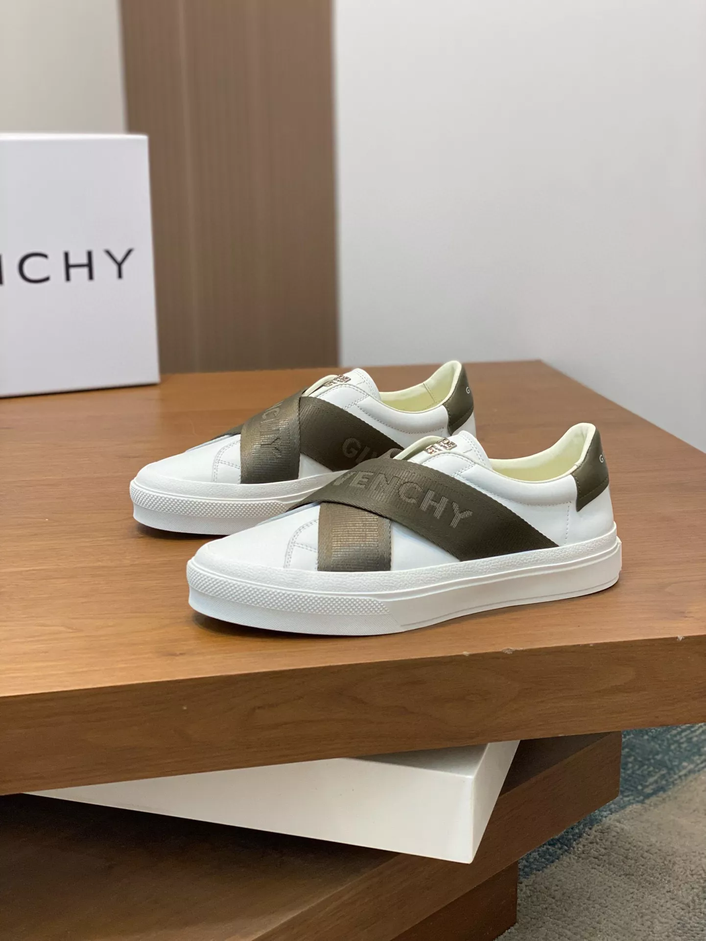 givenchy decontractees chaussures pour homme s_12b4a273